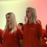 Gemeinsames Adventsliedersingen mit dem Mädchenchor Halle-Neustadt