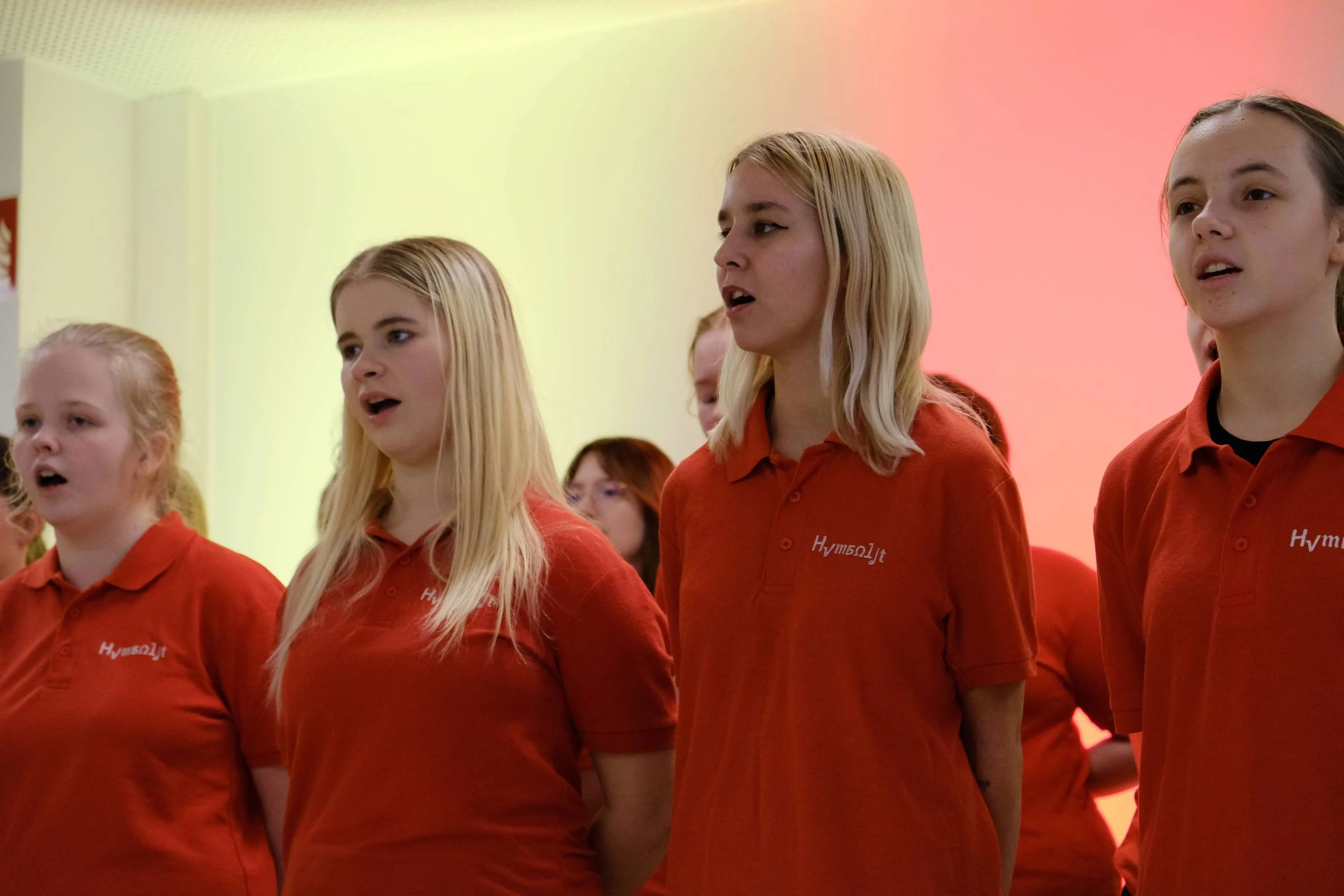 Gemeinsames Adventsliedersingen mit dem Mädchenchor Halle-Neustadt