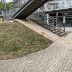 Eine Bank in der Neustädter Passage. Rauer Boden aber spaßig zum fahren.