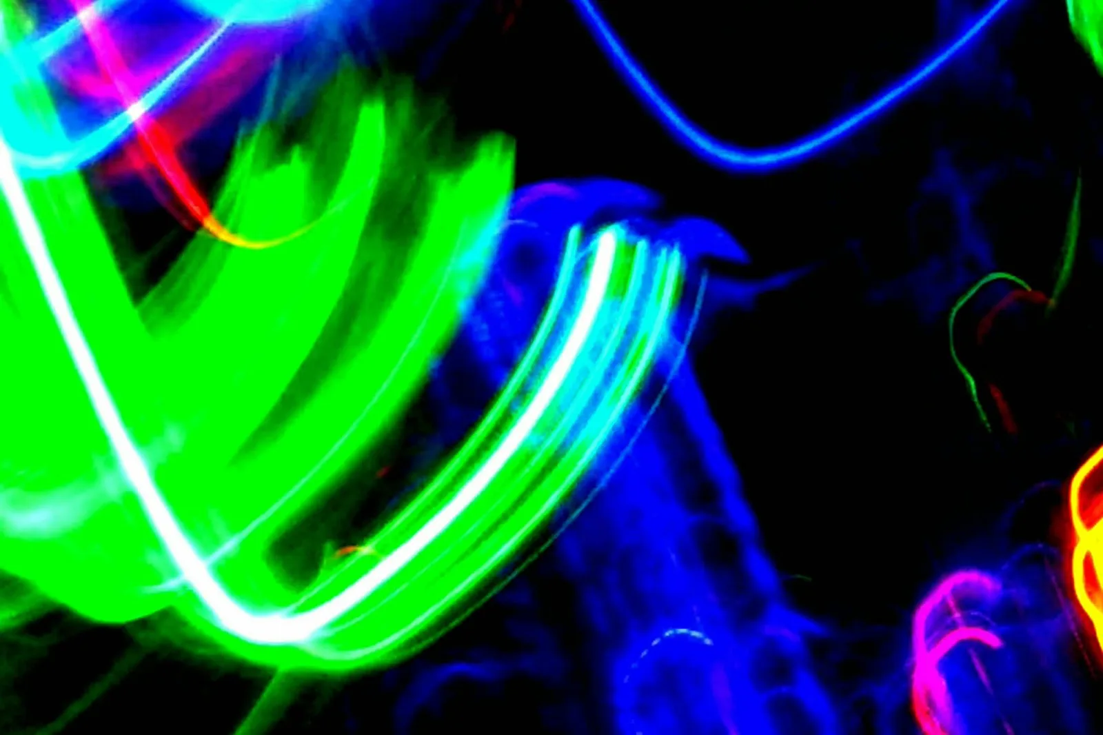 Bunte Farben auf Schwarzem Hintergrund